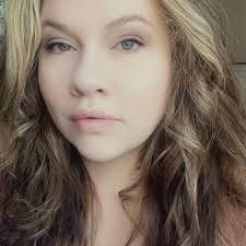 Here's a picture of our chomkiest boi. His name is Monte and he's 15 years  old. 🖤🖤