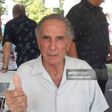 31 Photos & High Res Pictures