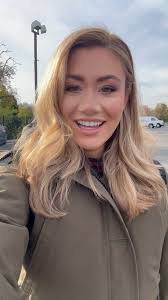 Isabelle Hanson's Instagram, Twitter & Facebook