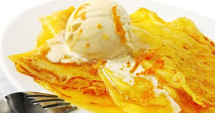 Une Recette De Crepes Suzette Flambees Au Grand Marnier Ideale Pour Un Dessert Spectaculaire Presentee Par Daniel Ve Sweet Crepes Crepe Suzette Recipe Crepes