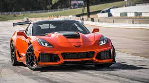 When we switch over to the zr1, it's like night and day. Watch This 2019 Corvette Zr1 Go 214 Mph During Intense Top Speed Run