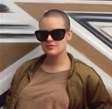 Stefanie heinzmann spricht offen darüber, dass sie sich selbst in eine psychiatrische klinik eingewiesen hat. Radikaler Haarschnitt Radikale 2020