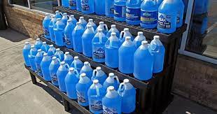Windshield Washer Fluid If The Temperature Drops Below 7 C It Is Time For Your Car To Put On Its Winter Tires At Windshield Washer Washer Fluid Windshield