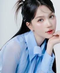 Soi những cách trang điểm giúp tăng độ trẻ trung của Ngọc Trinh