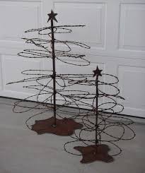 Dishfunctional Designs Beautiful Upcycled Barbed Wire Creations Barbed Wire Art Barbed Wire Wire Crafts