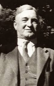 Samuel Ernst's Instagram, Twitter & Facebook