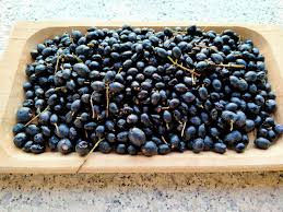 E senza liquore al mirto non avrebbero potuto lanciarsi in creative e piacevoli sperimentazioni, come ad esempio questo golosissimo mirto hot: Ricette Di Gallura Come Preparare Il Famoso Liquore Al Mirto