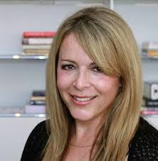 Leigh Austin's Instagram, Twitter & Facebook