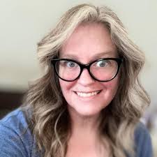 Is Donut Friar's cinnamon bread better than Dollywood's?