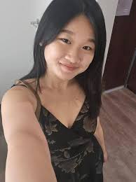 A day in my work 🫶🏻 I'm a gamer who loves to create and paint figurines  with my boyfriend and play to games that we love Here is our Etsy shop where