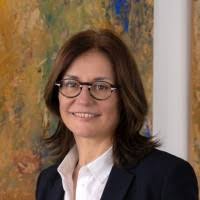 Non monsieur, je n'irai pas vous chercher un café. Je suis en train de…