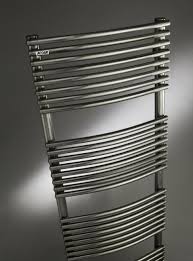 Constitue une source alternative de chaleur dans la salle de bains et permet d'éviter la formation de moisissure. Seche Serviettes Eau Chaude Acova 316 W H 86 X L 50 Cm Keva Spa Leroy Merlin