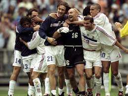 Sébastien haller heeft jong frankrijk een grote dienst bewezen. Waar Zijn Ze Nu Het Franse Elftal Dat In 1998 De Wereldbeker Won
