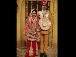Kisah berawal dari keshav yang adalah seorang manglik dan ingin menikah. Will Jab Harry Met Sejal Debacle Benefit Toilet Ek Prem Katha S Box Office Collection Ibtimes India