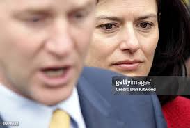 3 854 photos et images haute résolution de Miriam Day