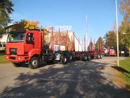 Diese lkw hatten 210 ps und später mit turbolader 260 ps. Datei Ilim Group Trucks October Jpg Wikipedia