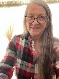 Hi thanks for letting me join. I am a Mimi of 6 Grand kids. I lost the  majority of my hair in 2022 after becoming sick with Covid and my husband  died.