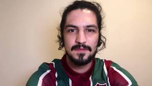 O ator Gabriel Leone é um dos...