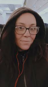 Elaine Simon/Layne Rosario (@LatinaRefLayne)