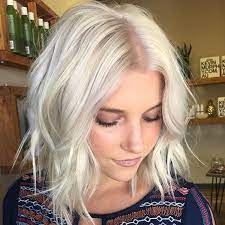 Platinum Blonde Textured Lob Haircut Using Blndn Platinum Blonde Hair Color Blonde Bob Hairstyles Short Hair Styles