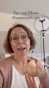 **🧖‍♀️ Tiefenreinigung für strahlende Haut** Verwende ein mildes  Reinigungsmittel, das tief in die Poren eindringt, um Unreinheiten effektiv  zu entfernen. Eine doppelte Reinigung hilft, Make-up und ...