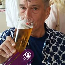 Anyone know where I can get my bearded dragons nails trimmed or know of  anyone who can come And do them at home? Thanks in advance