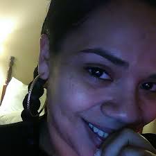 Chicago knows how to celebrate the Holidays.🎅 . CTA Holiday train  spreading Christmas Joy through the Pink line . Everytime I see it i feel  like a kid again!