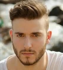 Hombres con peinados hacia atrás hombre con rulos u ondas, sabemos de tus pesares a la hora de peinarte. 10 Maximas Que Todo Hombre Deberia Seguir Para Dejarse Crecer El Cabello