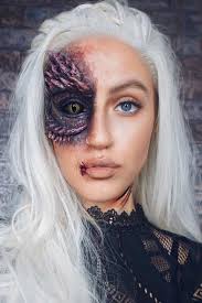 25 Coole Halloween Maskenkostumideen Fur Frauen Coole Frauen Fur Halloween Maskenkostumideen In 2020 Cool Halloween Makeup Halloween Makeup Pretty Halloween