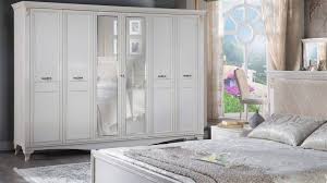 Yatak odanızı daha şık ve kullanışlı bir hale getirmenize yardımcı olmak için yataş bedding size birbirinden eşsiz ve fonksiyonel tasarımlar sunuyor. Istikbal Mobilya Gardrop Modelleri 2017 2018 Dekorblog