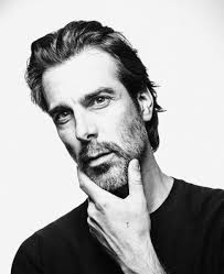 Greg A. Sebastian, un reconocido realizador español, nuevo embajador de la  Serie LUMIX S