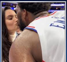 Steph curry on love and the ladies in his life. Who Is Joel Embiid S Swimsuit Model Girlfriend Anne De Paula