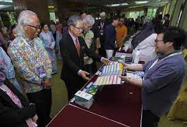 Bagi kesalahan gagal memastikan tiada orang merokok dan menyediakan kemudahan merokok, mereka boleh dikenakan denda tidak melebihi rm5,000 atau penjara tidak melebihi setahun, katanya. Pengusaha Kedai Makan Diingat Pamer Tanda Larangan Merokok Utusan Borneo Online