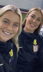 Esme Morgan and Alanna Kennedy 🤎