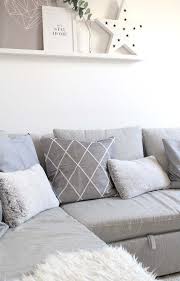 Dekorieren sie ihr wohnzimmer mit tollen dekokissen. Wohnzimmer Weihnachtlich Dekorieren 3 Einfache Tipps Provinzkindchen