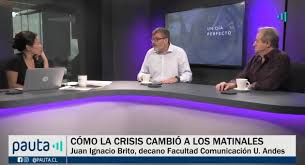El día de ayer se emitió un nuevo capítulo de oye al chef, en donde compitió javiera acevedo contra el periodista carlos pinto, bajo la tutela quien se quedó con el puesto de ganador fue la rubia, luego de que ambos se vieran obligados a cocinar congrio ahumado, para que la chef pamela fidalgo. Pauta