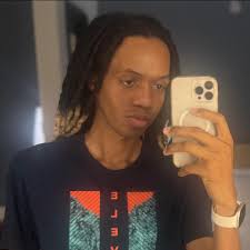 My dog opened a window at the car wash... 🫧😂