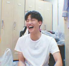 Jb expressed, the difference between when i'm smiling and when i'm not is so great that i sometimes get asked if i'm angry if i'm expressionless. Jb Smile Jaebum Got7 Jaebum Got7 Aesthetic