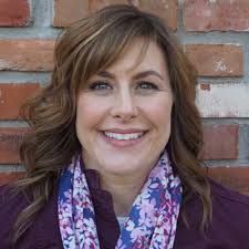 Beth Fink's Instagram, Twitter & Facebook