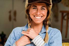 the miniature boat builder