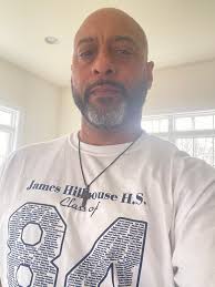 It's always pleasure and honor to see my head coach the honorable Mr. Tim  Jennings at the Elm City Bowl and of course my Hillhouse alumnus.  Congratulations to Wilbur Cross who won