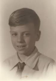 Can someone know everyone in a small town?