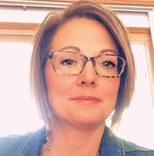 Beth Opperman's Instagram, Twitter & Facebook