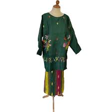 Wanita iban memakai kain sarung yang dipanggil bidang. Baju Sarung Set Baju Labbu Lagosi Organza Sarung Tenun Khas Bugis Sengkang Makassar Shopee Indonesia