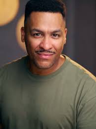 Thomas Pierce (@iamthomaspierce) • Instagram photos and videos