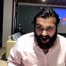 What is the best barber shop in Bahria for a proper haircut and beard  service?