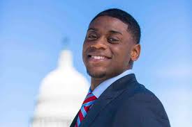 Isaiah Boswell's Instagram, Twitter & Facebook