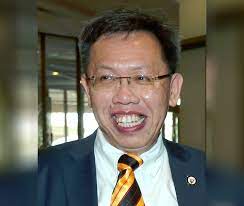 Augusta 1965) je kardiológ a minister v kabinet sarawaku, malajzia. Housing Ministry Investigating Hdc Over Lapses Cited In Ag S Report