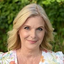 Amazon.com: Craig Hoyle: books, biography, latest update