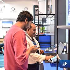 Di imigrasi singapore hanya bawa pasport lalu imigrasi malaysia bawa semua barang tapi gak sampai 5 menit keduanya. Visit Our New Ticketing Office At Nu Malaysia Airlines Facebook